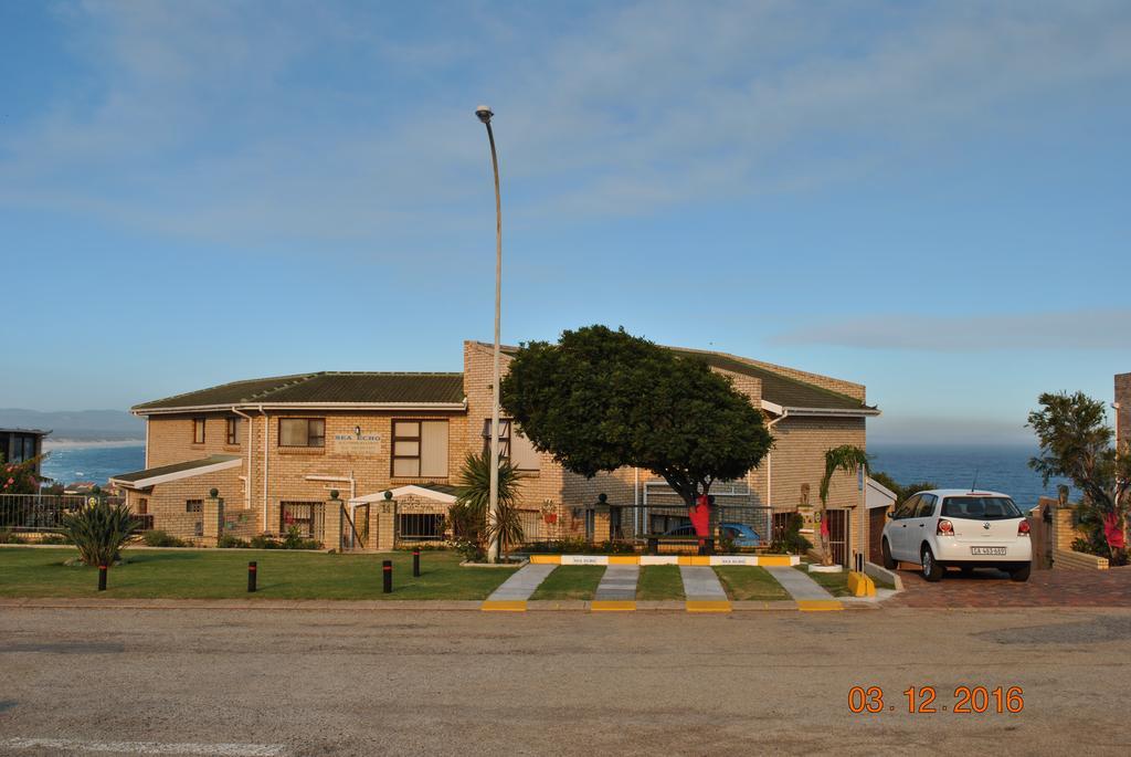 Sea Echo Accommodation Jeffreys Bay Exterior photo